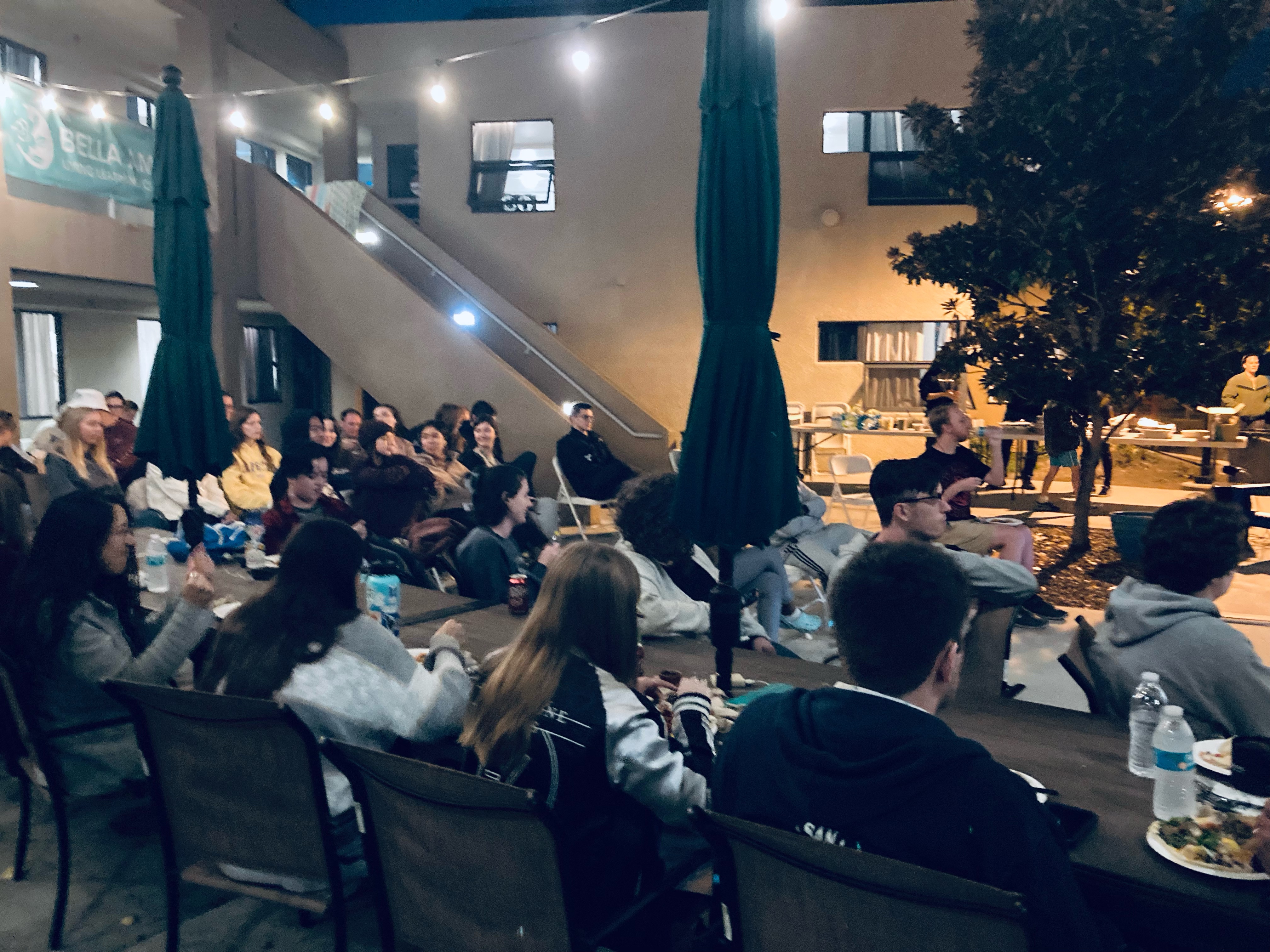 Students enjoy food and company while discussing philosophy at Taco Talks